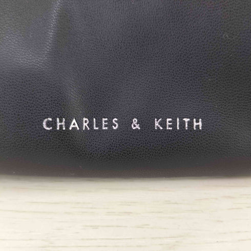 チャールズキース CHARLES & KEITH ノッティド ホーボーバッグ レディース