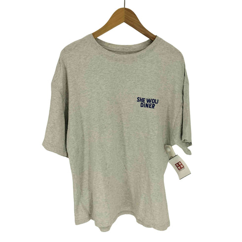 フリークスストア FREAKS STORE 23SS SHE WOLF DINER 別注 バック プリント クルーネック Tシャツ メンズ JPN:M