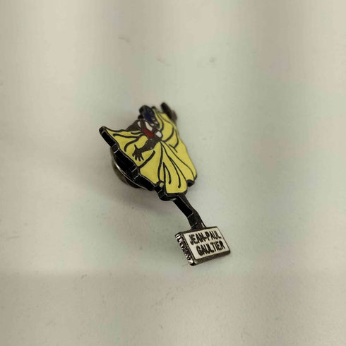 ジャンポールゴルチエ Jean Paul GAULTIER ガール ピンズ ピンバッジ メンズ