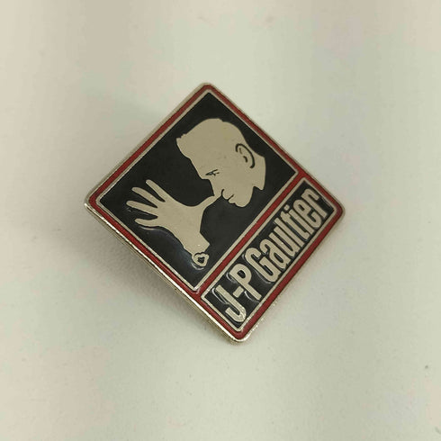 ジャンポールゴルチエ Jean Paul GAULTIER J-P スクエアシルエット ピンバッジ ピンズ メンズ