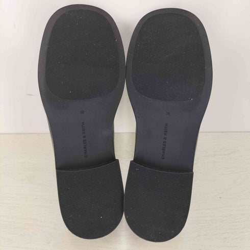チャールズキース CHARLES & KEITH 24SS メタリックバックル ストラップローファー レディース 38