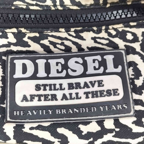 ディーゼル DIESEL 00s ショルダーバッグ ハーフムーン 三日月型 Y2K メンズ