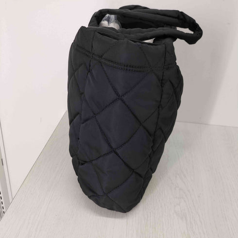 マークバイマークジェイコブス Marc by Marc Jacobs ブランドロゴプレート付き キルティングトートバッグ レディース