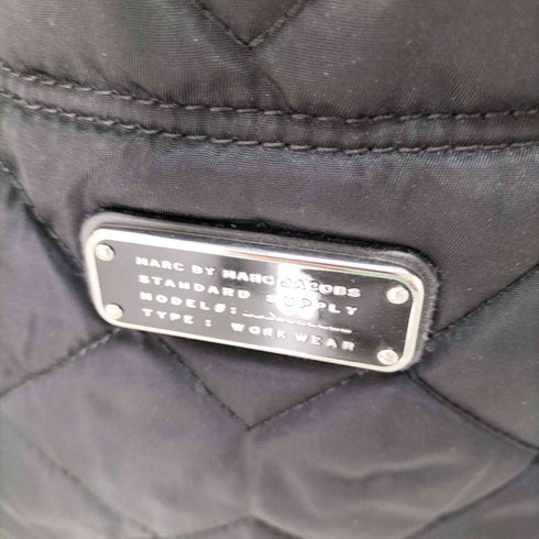 マークバイマークジェイコブス Marc by Marc Jacobs ブランドロゴプレート付き キルティングトートバッグ レディース