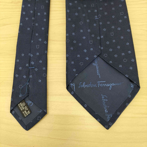 サルヴァトーレフェラガモ Salvatore Ferragamo 総柄シルクネクタイ メンズ
