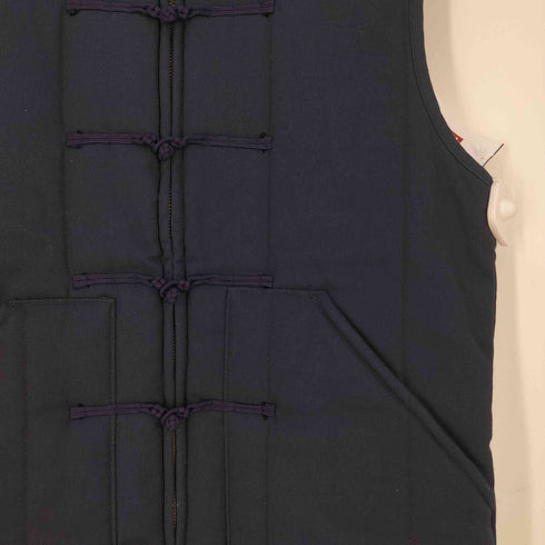 Artyz Fatigue Dress 背面刺繍 キルティング チャイナ ジップアップ中綿ベスト メンズ