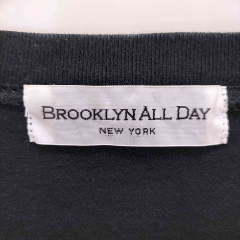 Brooklyn All Day ジップデザインTシャツ レディース