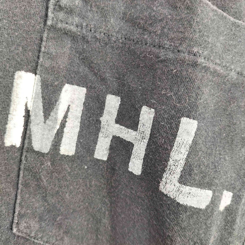 エムエイチエル MHL. ロゴプリントポケットTシャツ メンズ import:M