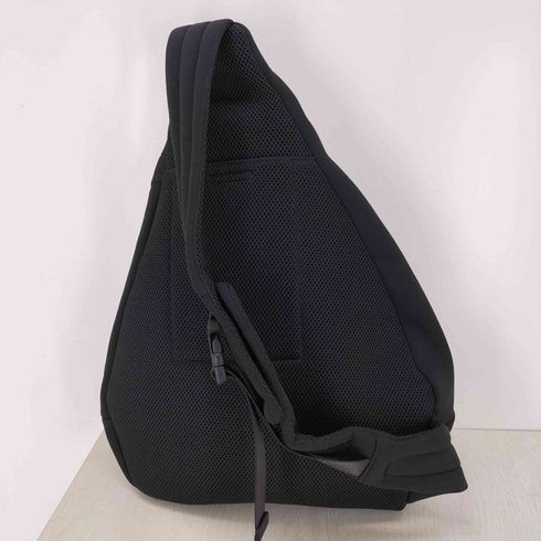 カイコー KAIKO SLING BAG 1 BLACK メンズ