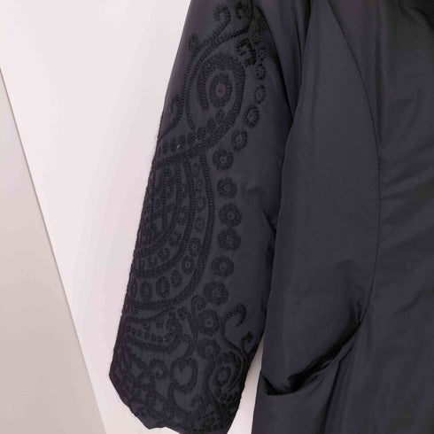 ヒロココシノ HIROKO KOSHINO 袖刺繍入りダウンコート レディース JPN:40