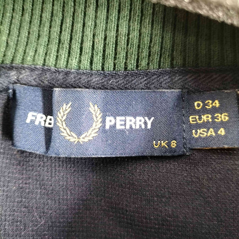フレッドペリー FRED PERRY Vネックニット ロゴ刺繍 メンズ UK8
