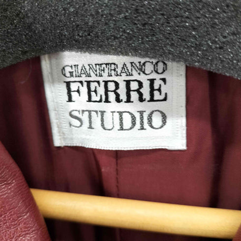 ジャンフランコフェレストゥーディオ GIANFRANCO FERRE STUDIO イタリア製 シープレザーダブルブレストチェスターコート レディース EUR:40