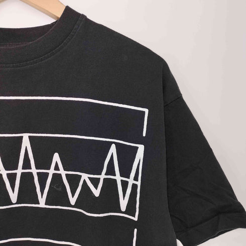 The Trilogy Tapes Awkward graph Tshirt メンズ import:M