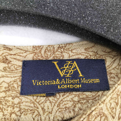 victoria&albert museum 箔 総柄ブラウス レディース JPN:M