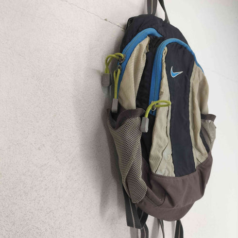 ナイキ NIKE スウッシュ刺繍バックパック メンズ