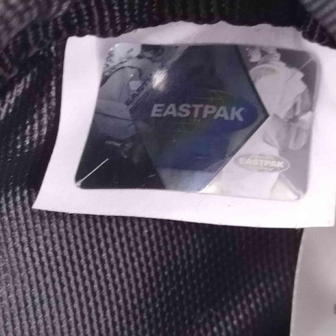 イーストパック EASTPAK 総柄ミニショルダーバッグ メンズ