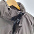 カーハート Carhartt ラバー ロゴ 八の字ジップ ポケット パッカブルフード ナイロン ジャケット 裾ドローコード メンズ import:L