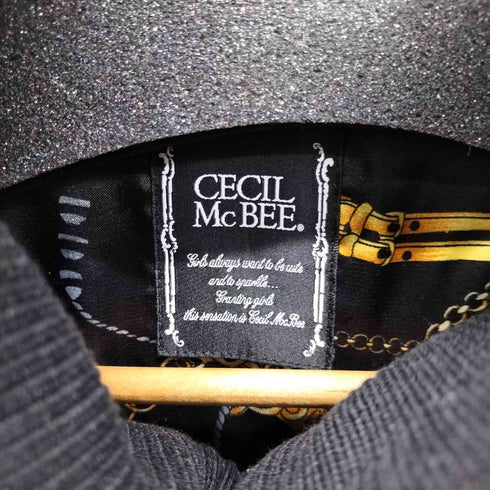 セシルマクビー CECIL McBEE 裏地総柄 クロップド中綿ジャケット レディース JPN:M