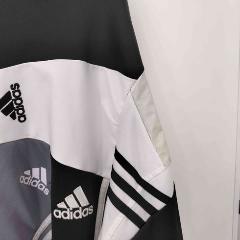 ADIDASリメイク トラックジャケット メンズ