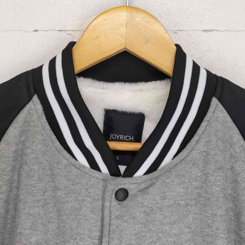 ジョイリッチ JOYRICH 裏地ファーロゴプレートブルゾンジャケット メンズ JPN:L