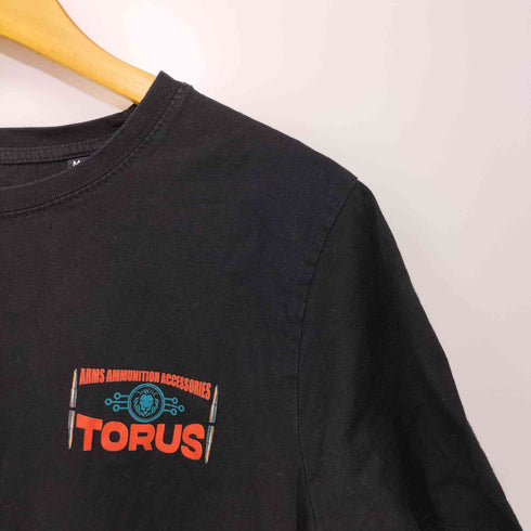 ARMS AMMUNITION ACCESSORIES ブラジル什器メーカー 両面プリント クルーネックTシャツ メンズ import:M