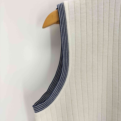 フレッドペリー FRED PERRY ワンポイント刺繍ニットベスト レディース import:M