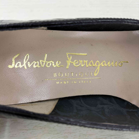 サルヴァトーレフェラガモ Salvatore Ferragamo イタリア製 クロコ型押しヴァラリボンパンプス レディース 4