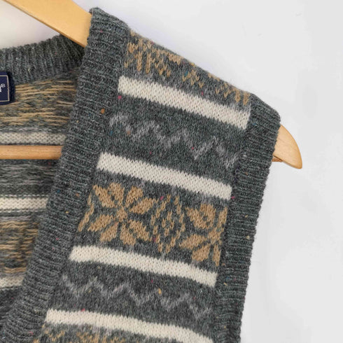 ヴァンヒューゼン VAN HEUSEN ノルディック柄 クルミボタン ウールナイロン ニットベスト メンズ import:M