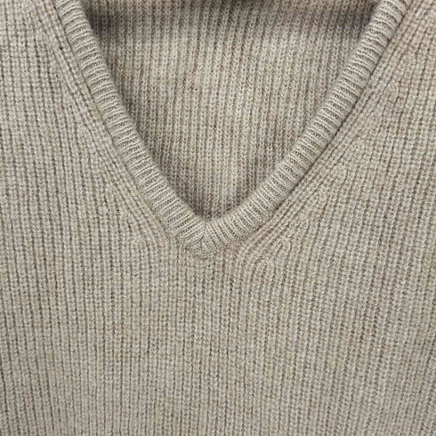 マックスマーラ MAX MARA 白タグ Vネックニット レディース JPN:M