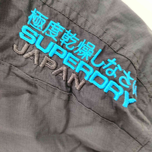 スーパードライ Superdry 極度乾燥(しなさい) 刺繍デザインジップジャケット メンズ JPN:XL
