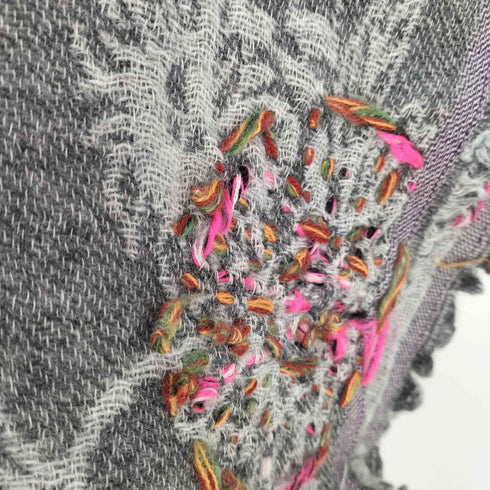 立体刺繍 総柄 ブランケット レディース