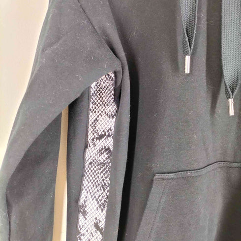 アディダス adidas サイドパイソン柄プルオーバーフーディー レディース import:M