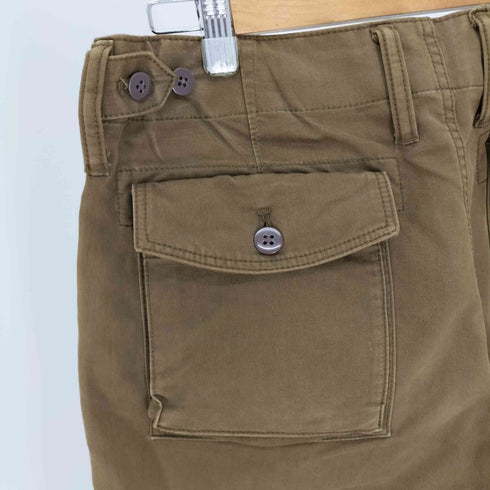 ギャップ Gap KHAKIS EASY FIT STRAIGHT イージー フィット ストレート サイドアジャスターベルト ボタンフライ ベイカー パンツ メンズ 32×30