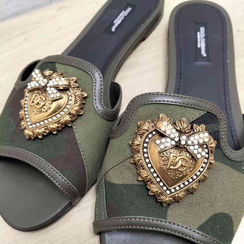 ドルチェアンドガッバーナ DOLCE&GABBANA ブローチ装飾 カモ柄サンダル レディース 37.5