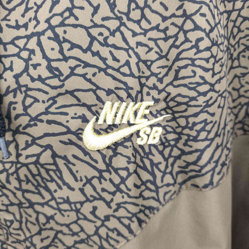 ナイキスケートボーディング NIKE SB ロゴ刺繍 エレファント柄 ポリシェルジャケット メンズ JPN:M