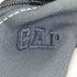 ギャップ Gap カモ柄ロゴ刺繍スリングバッグ メンズ