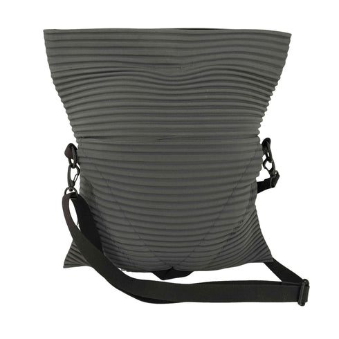 オムプリッセイッセイミヤケ HOMME PLISSE ISSEY MIYAKE プリーツ ショルダーバッグ メンズ