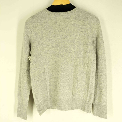 アバクロンビーアンドフィッチ Abercrombie & Fitch ロゴ刺繍 カシミヤ100 Vネックニット レディース import:S