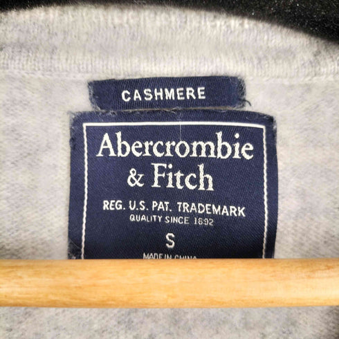 アバクロンビーアンドフィッチ Abercrombie & Fitch ロゴ刺繍 カシミヤ100 Vネックニット レディース import:S