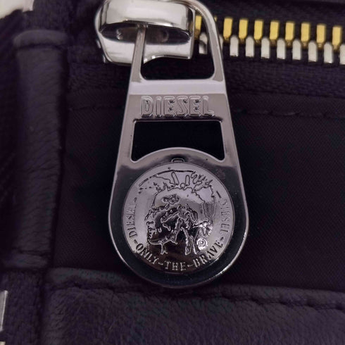 ディーゼル DIESEL ミニショルダーバッグ レザー サコッシュ 斜めがけ メンズ