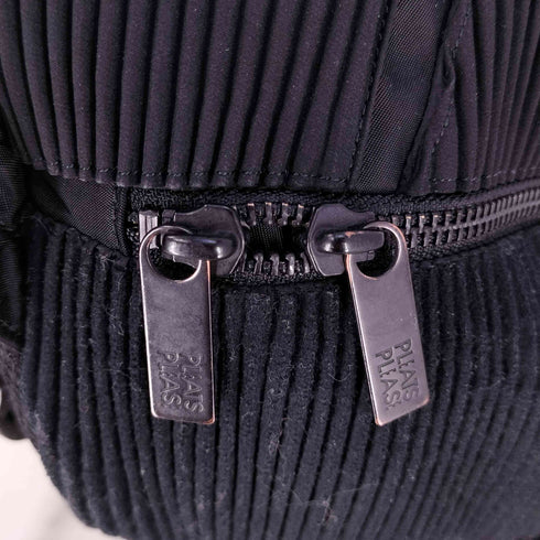 プリーツプリーズイッセイミヤケ PLEATS PLEASE ISSEY MIYAKE 素材切替 プリーツリュック バックパック メンズ