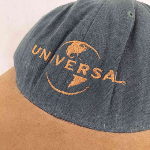 UNIVERSAL STUDIO フロントロゴ刺繍 レザーベルトスウェードキャップ メンズ