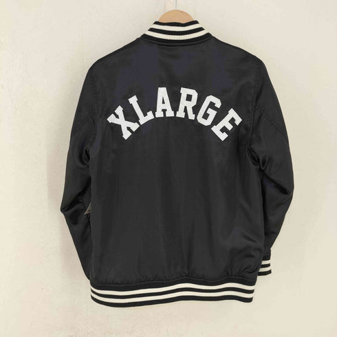 エクストララージ XLARGE ビッグロゴ サテンスタジャン メンズ import:M