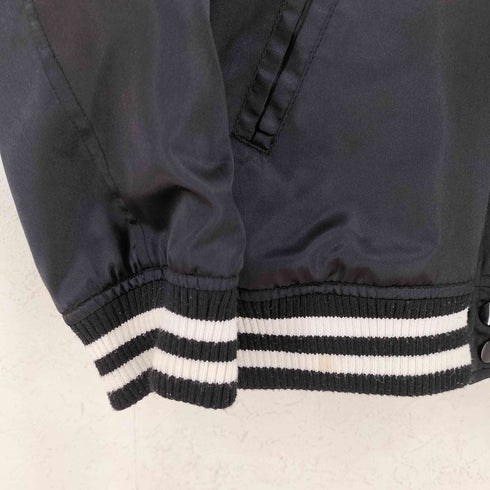 エクストララージ XLARGE ビッグロゴ サテンスタジャン メンズ import:M