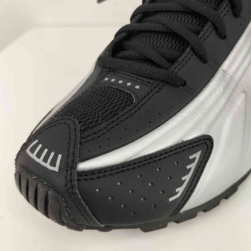 ナイキ NIKE Shox R4 Black METALLIC SILVER メンズ JPN:26.5