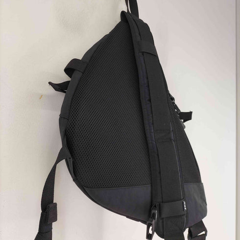 ハフ HUF embarcadero one shoulder bag メンズ