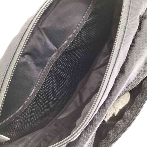 ザノースフェイス THE NORTH FACE ロゴ刺繍ナイロンボディバッグ メンズ