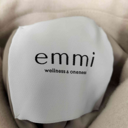 エミアトリエ emmi atelier ECO WOOLケープ付きロングコート レディース JPN:1