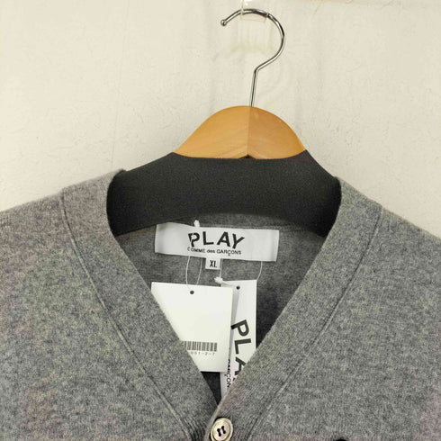 プレイコムデギャルソン PLAY COMME des GARCONS AD2024/4 Unisex V-Neck Cardigan TOP LIGHT GRAY メンズ JPN:XL