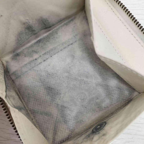 コムデギャルソン COMME des GARCONS 型押し エンボス ラウンドジップウォレット レディース